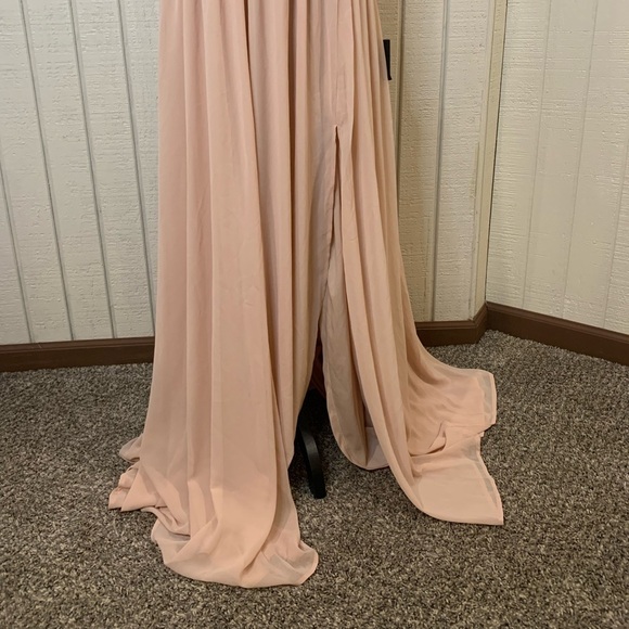 Lulus maxi dress with V neck & back and side slit, size XL. New with tags. - Picture 4 of 6